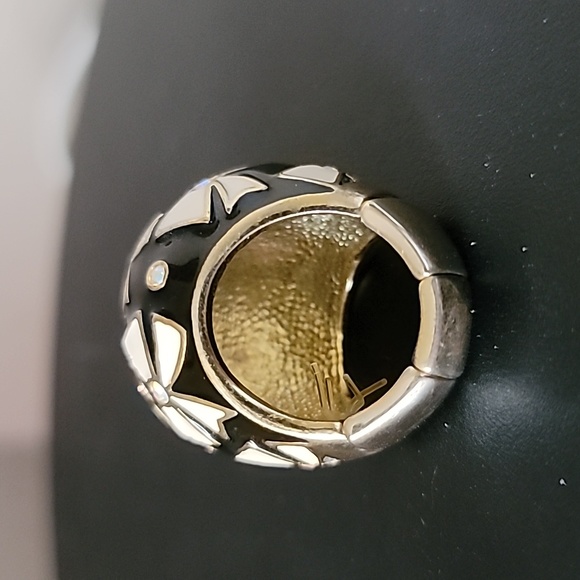 Vintage! BETSEY JOHNSON First Date Collection B&W Bow Crystal Stretch Ring. 8+ - Picture 7 of 9